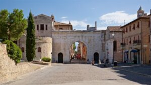 Visita a Fano